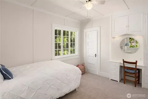 Bedroom - 32112 E Bird St, Carnation, WA 98014 photo 2 of 2