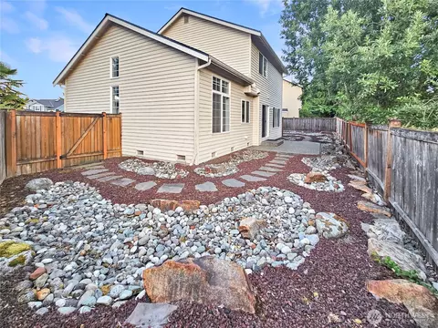 Exterior - 18015 27th Dr SE, Bothell, WA 98012 photo 2 of 3