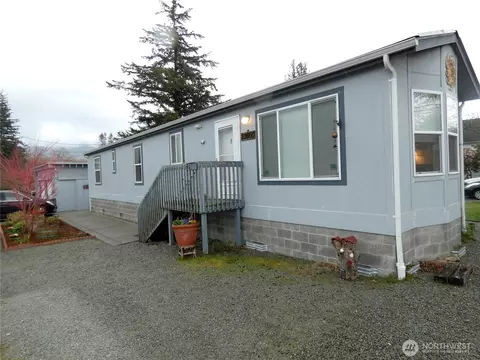 23600 Lake St, Clear Lake, WA 98235