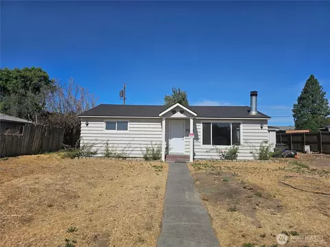 4222 Sun Dr NE, Moses Lake, WA 98837