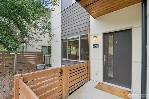 4214 S Trenton St, Seattle, WA 98118