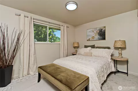 Bedroom - 1136 Harding, Enumclaw, WA 98022 photo 2 of 3