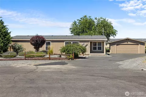 312 W Buttercup Ln, Mattawa, WA 99349