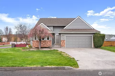 9701 W Masters Ln, Cheney, WA 99004