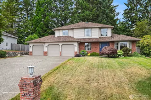 12820 SE 243rd St, Kent, WA 98030