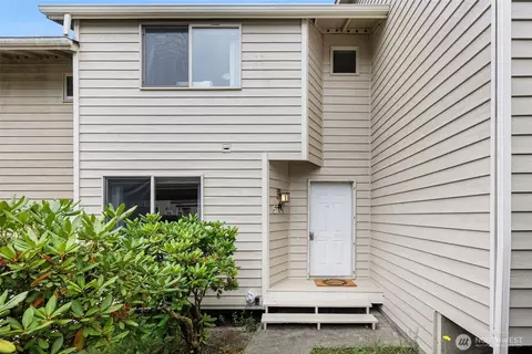 5708 Wisteria Ln NE, Bremerton, WA 98311