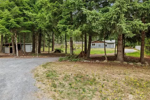 Exterior - 19221 Patterson Rd E, Orting, WA 98360 photo 9 of 10
