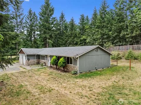 Exterior - 19221 Patterson Rd E, Orting, WA 98360 photo 2 of 10