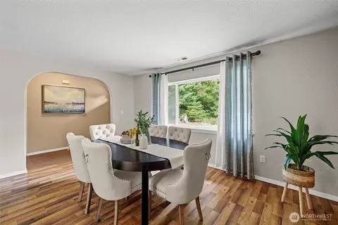 Dining - 19221 Patterson Rd E, Orting, WA 98360 photo 6 of 6