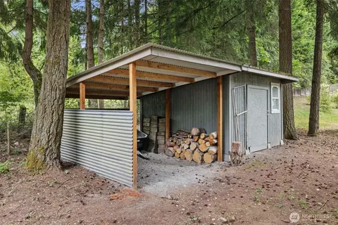 Exterior - 19221 Patterson Rd E, Orting, WA 98360 photo 8 of 10