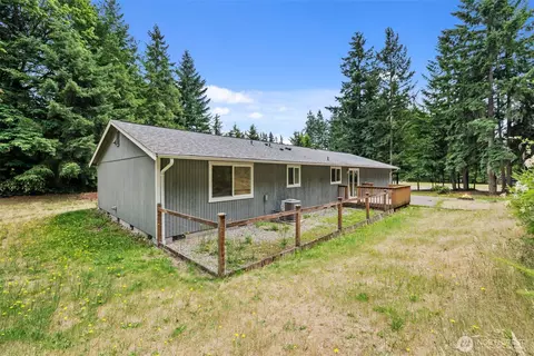 Exterior - 19221 Patterson Rd E, Orting, WA 98360 photo 5 of 10