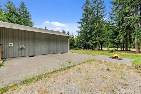 Exterior - 19221 Patterson Rd E, Orting, WA 98360 photo 6 of 10
