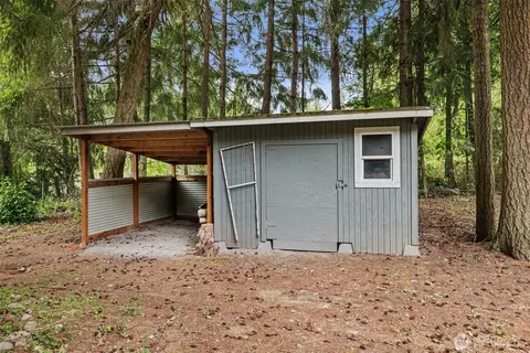 Exterior - 19221 Patterson Rd E, Orting, WA 98360 photo 7 of 10
