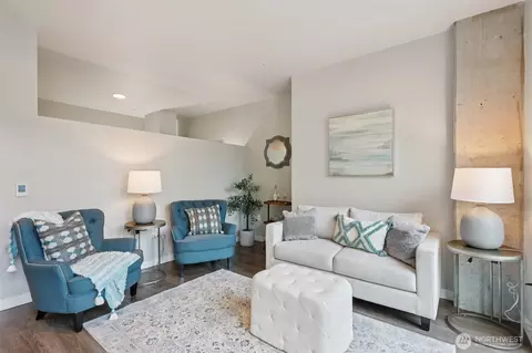 1085 103rd Ave NE #114, Bellevue, WA 98004