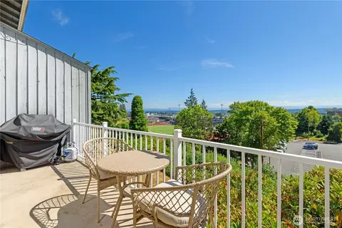 3911 Wetmore Ave #6B, Everett, WA 98201