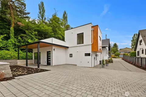 9694 B 51st Ave S, Seattle, WA 98118