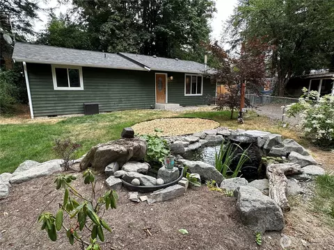 90 NE Burt Ct, Belfair, WA 98528