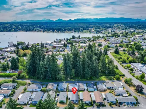 600 NE Lincoln Rd #26, Poulsbo, WA 98370