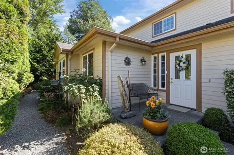 13804 SE 255th Pl, Kent, WA 98042