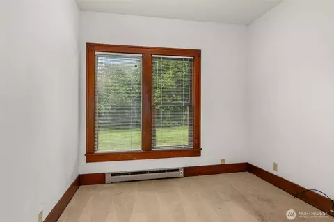 Bedroom - 802 May St, Raymond, WA 98577 photo 1 of 4
