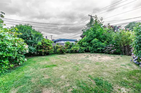 Exterior - 1516 Maple St, Sumner, WA 98390 photo 5 of 5
