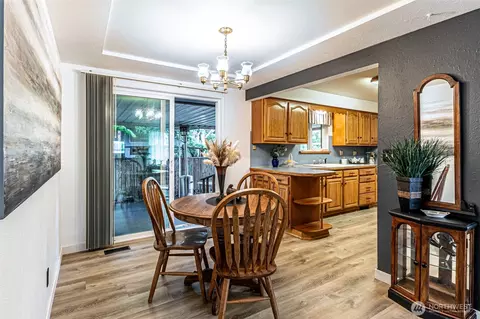 Dining - 1516 Maple St, Sumner, WA 98390 photo 2 of 3