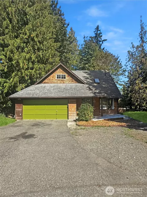 3709 NE Liverpool Dr, Bremerton, WA 98311
