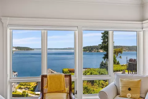 7221 Soundview Dr #301, Gig Harbor, WA 98335