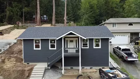 567 Rainbow Dr, Sedro Woolley, WA 98284