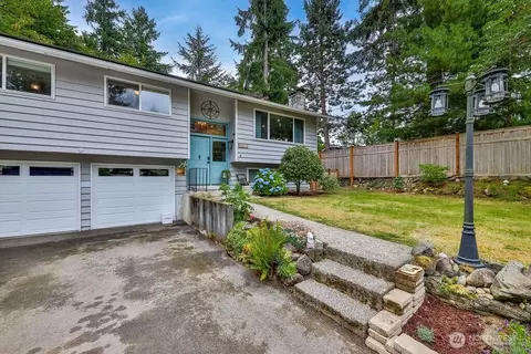 15572 206th Ave SE, Renton, WA 98059