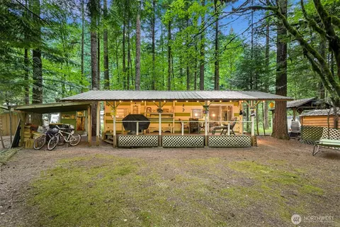1107 Birch Ln, Sumas, WA 98295