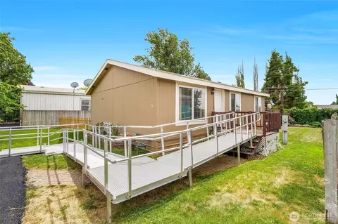 3211 W Wapato Dr #24, Moses Lake, WA 98837