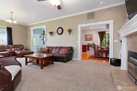 302 S Washington, Everson, WA 98247 photo 6