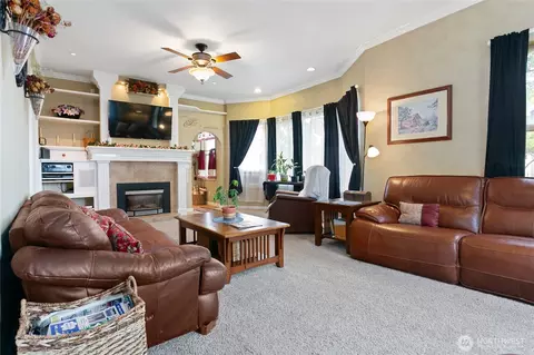 302 S Washington, Everson, WA 98247 photo 4