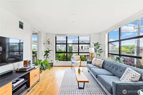 4116 California Ave SW #309, Seattle, WA 98116