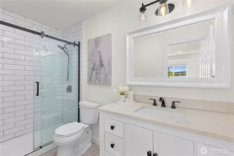 Bath - 418 Corrin Ave NW, Orting, WA 98360 photo 1 of 3