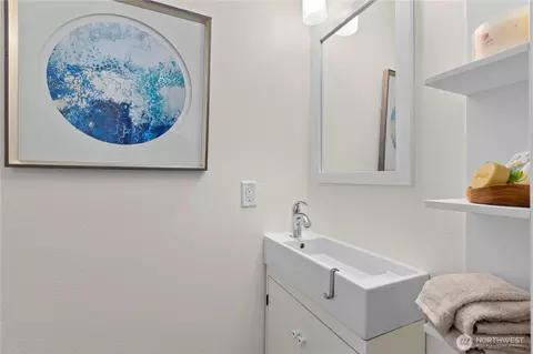 Bath - 418 Corrin Ave NW, Orting, WA 98360 photo 3 of 3