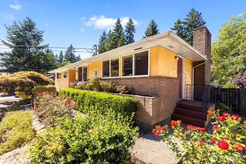 132 NE 130th St, Seattle, WA 98125
