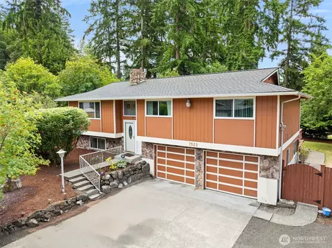 7523 13th Ave SE, Lacey, WA 98503