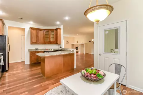 Kitchen - 161 Malinka Ln, Chehalis, WA 98532 photo 1 of 4