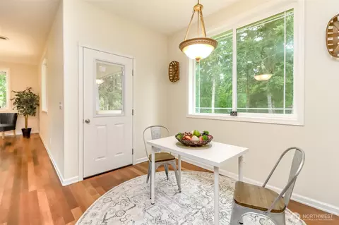 Dining - 161 Malinka Ln, Chehalis, WA 98532 photo 1 of 1