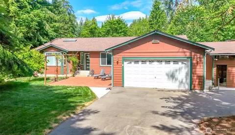 15666 SE 303rd Pl, Kent, WA 98042