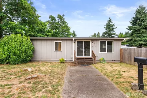 1428 S 4th Ave, Kelso, WA 98626