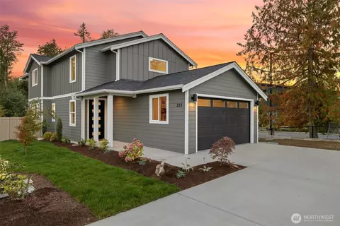225 N 54th Pl, Mount Vernon, WA 98273