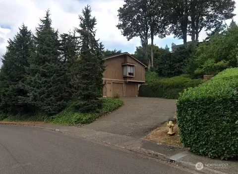 4758 153rd Ave SE, Bellevue, WA 98006