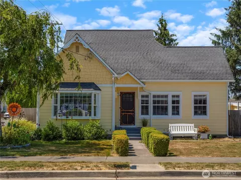 291 S Cedar St, Buckley, WA 98321