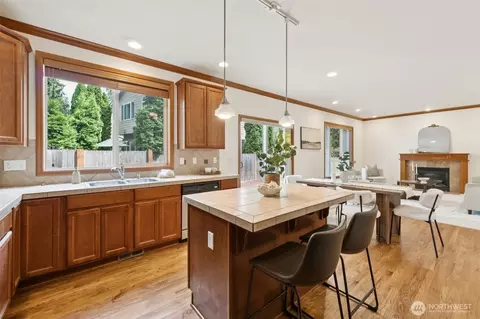 Kitchen - 18231 2nd Pl W #A, Bothell, WA 98012 photo 4 of 4