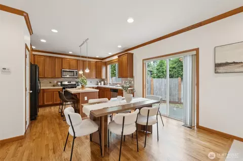 Dining - 18231 2nd Pl W #A, Bothell, WA 98012 photo 3 of 4
