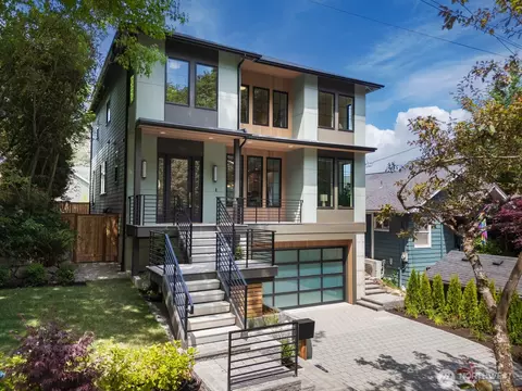 706 N 59th St, Seattle, WA 98103