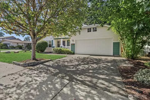 2420 Forest Ridge Dr SE, Auburn, WA 98002